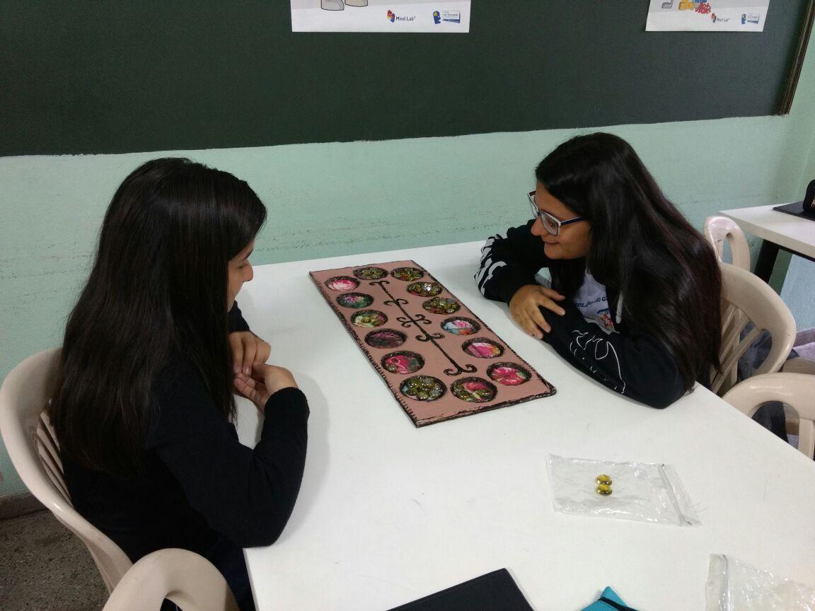 Mancala: o jogo que estimula o raciocínio lógico — Museu de Astronomia e  Ciências Afins - MAST